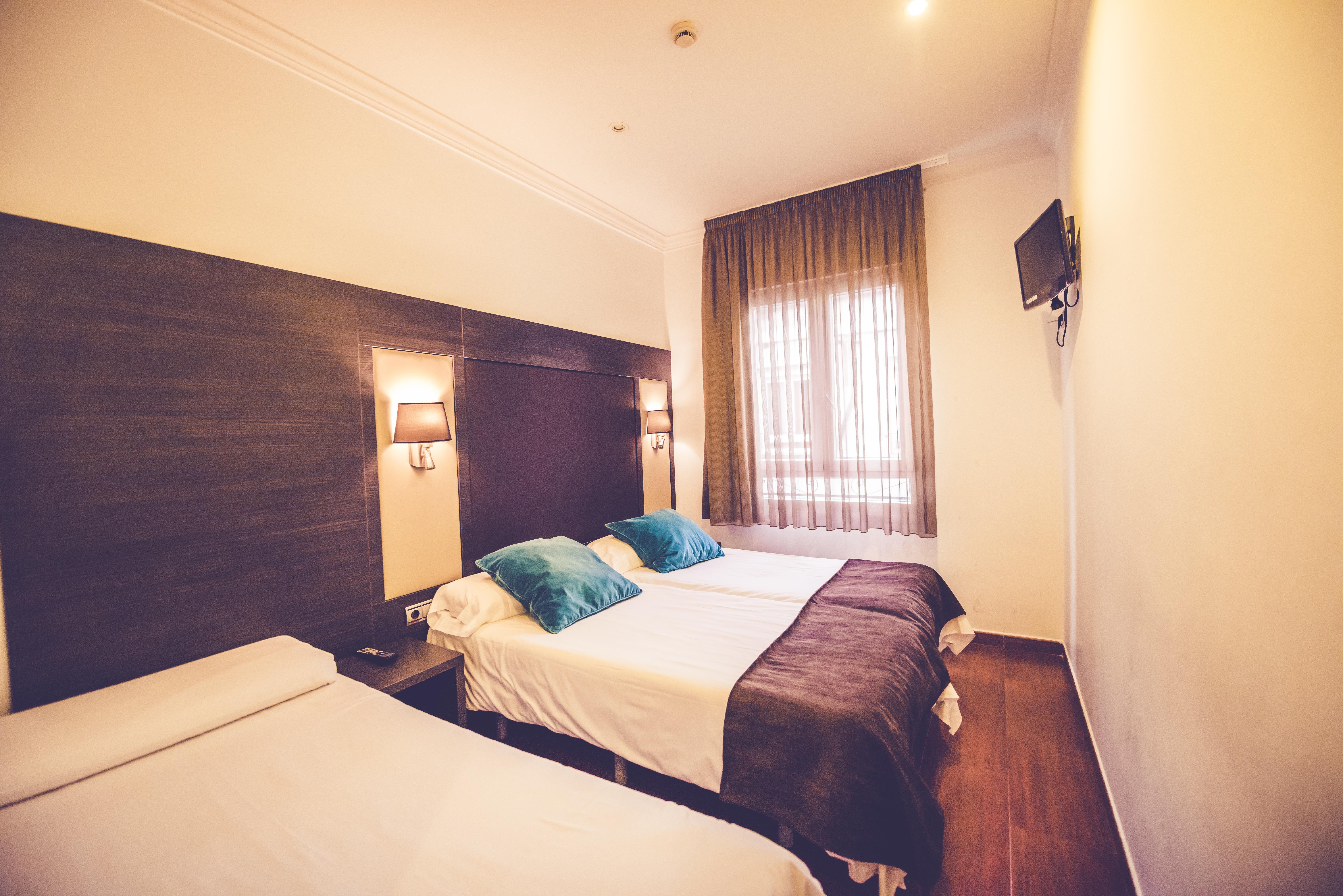 Hostal Sol Los Angeles Madrid Eksteriør billede