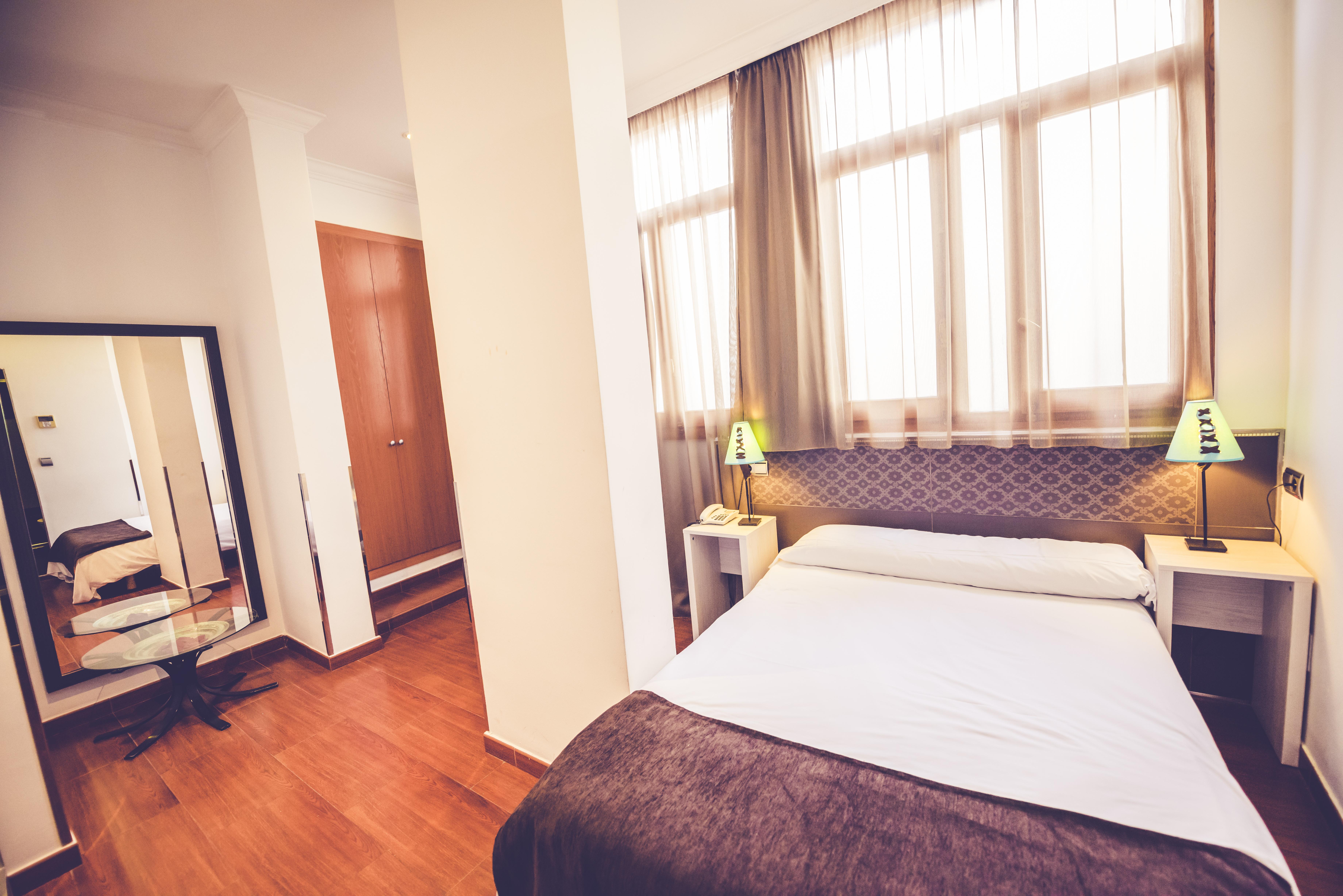Hostal Sol Los Angeles Madrid Eksteriør billede