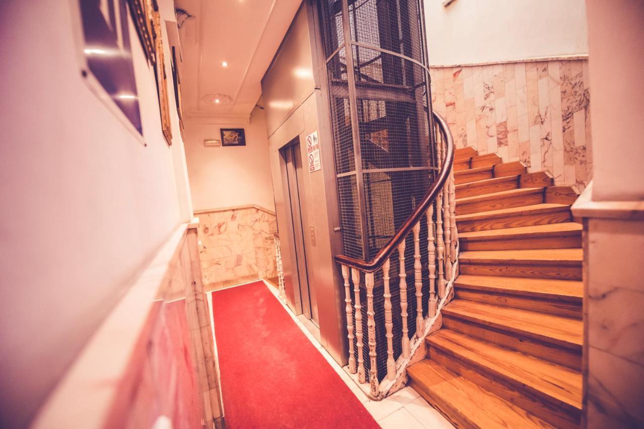 Hostal Sol Los Angeles Madrid Eksteriør billede