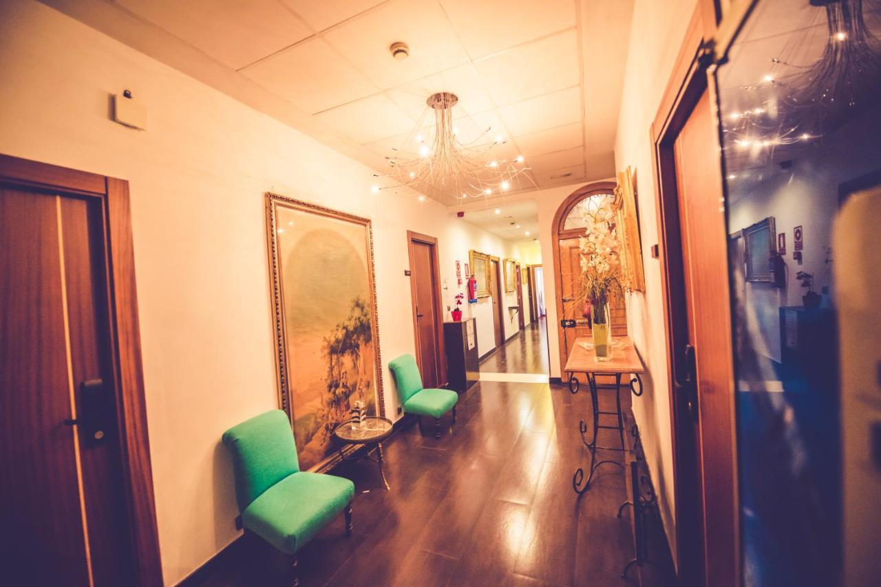 Hostal Sol Los Angeles Madrid Eksteriør billede