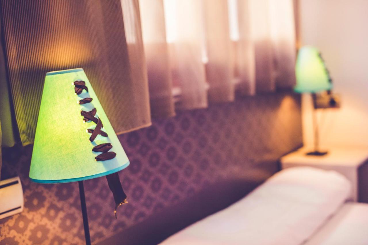 Hostal Sol Los Angeles Madrid Eksteriør billede